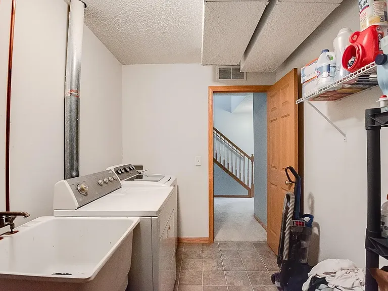 6787 Pine Crest Trl S — Photo 26