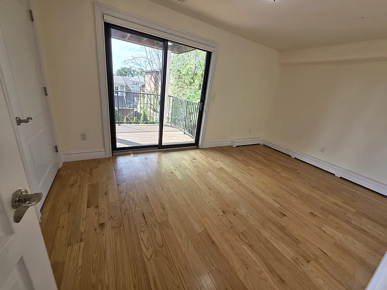 527 Roff Ave #B — Photo 12