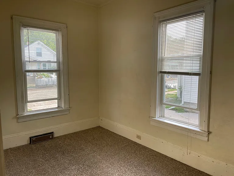 514 W Lincoln Ave — Photo 15