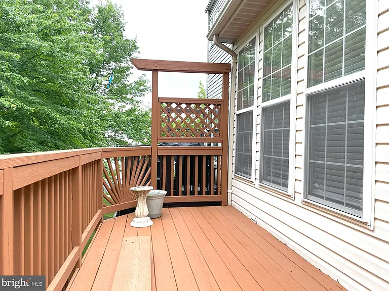 2540 Banshire Dr — Photo 20