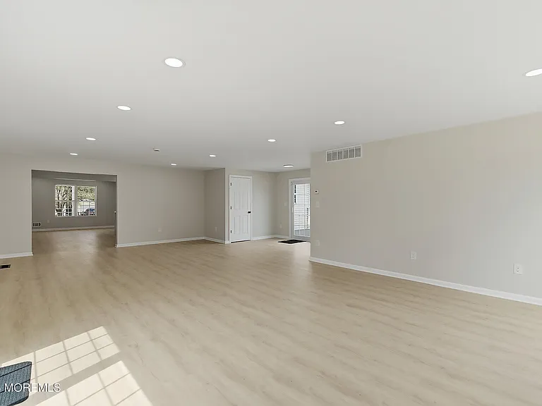 821 Bunnell St — Photo 8