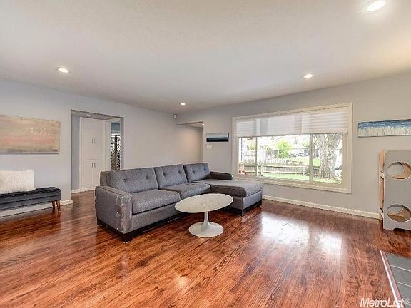 3rd image of 5401 Gagemont Ct