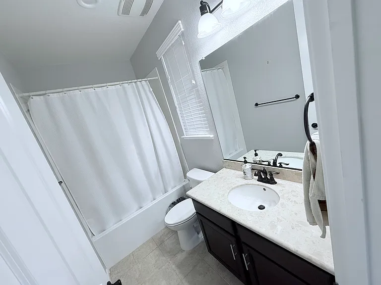 630 W Huntington Ave — Photo 66