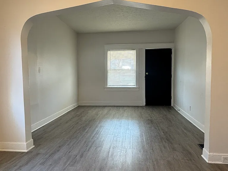 4003 W Muhammad Ali Blvd — Photo 6