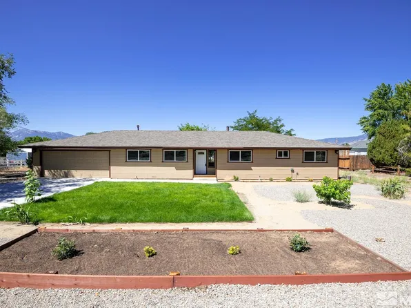 2812 Squires St, Minden, NV 89423