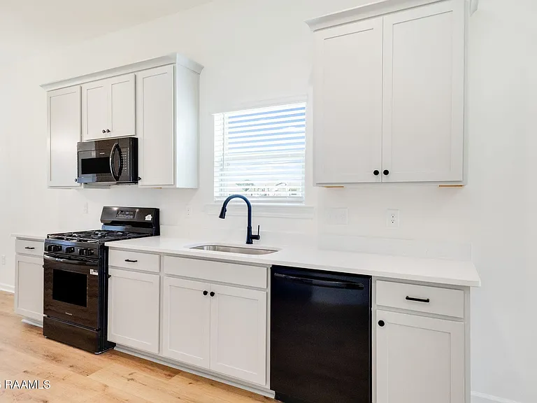 106 Dawson Ave — Photo 14