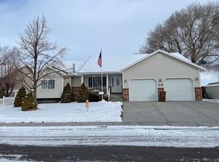 1048 Petersburg Ave, Chubbuck, ID 83202