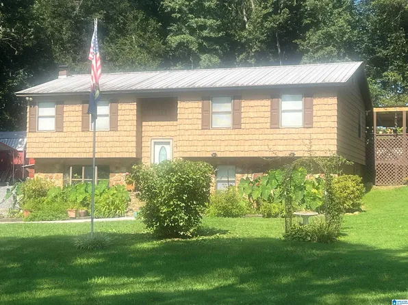 303 Murphree Rd, Boaz, AL 35956