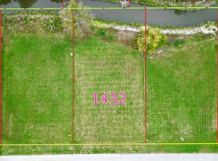 1432 Park West Cir, Munster, IN 46321