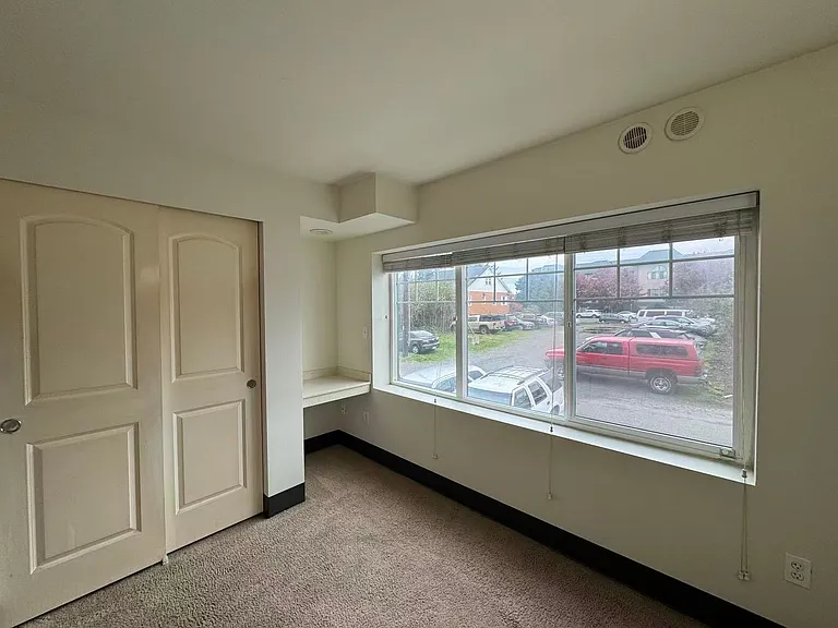 Park Place Apartments — Photo 11