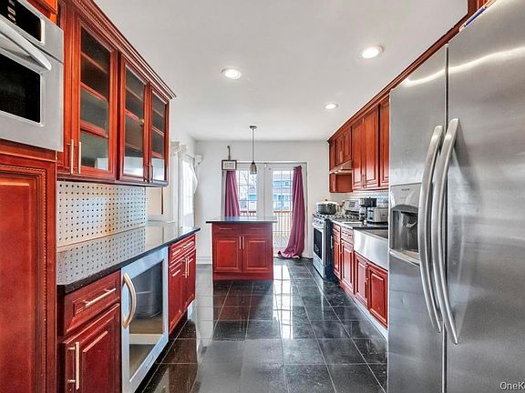 4th image of 3263 Milburn Avenue
