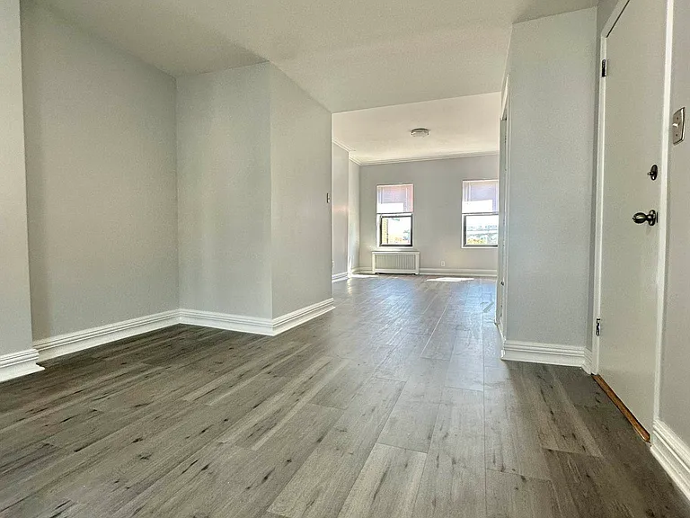 95 3rd St #2 — Photo 5