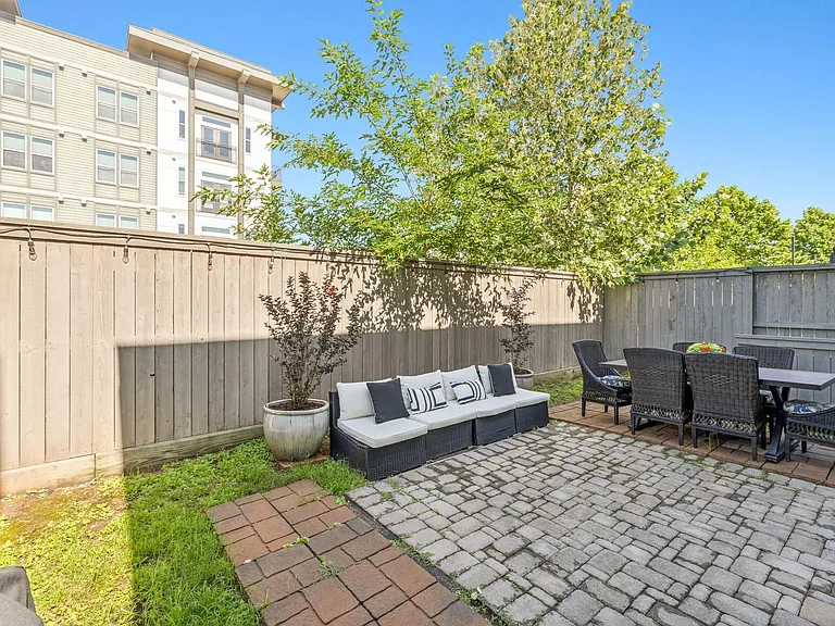 1423 Biondo Way — Photo 42