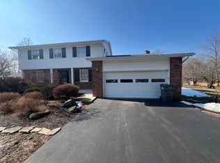 117 Prairie Rd, Carterville, IL 62918