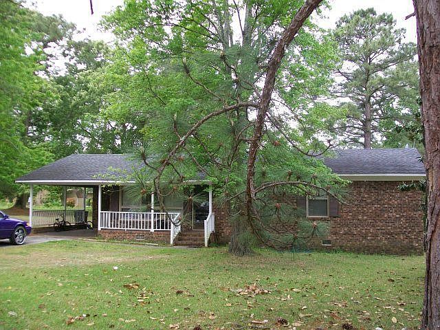 1st image of 203 Circle Dr