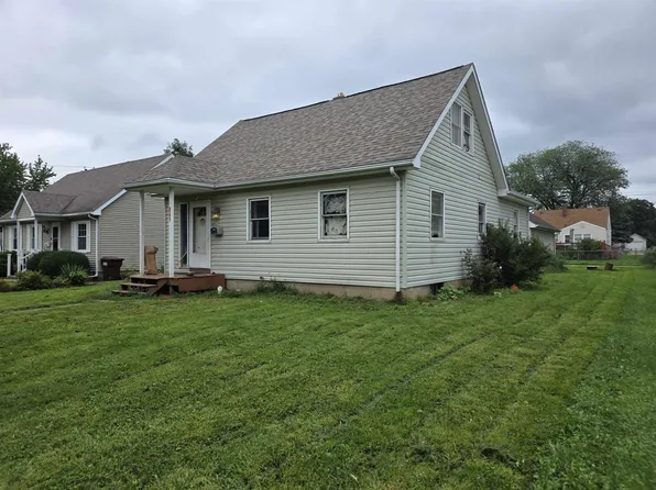 845 N 12th St, Rochelle, IL 61068