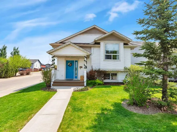 545 W Lancaster Dr, Red Deer, AB T4R 0H1
