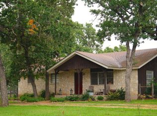 88 Segner Rd, Fredericksburg, TX 78624