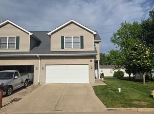 1124 Doral Dr, Bloomington, IL 61701