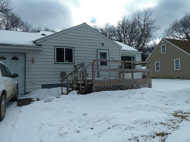 1st image of 340 Woodlawn Ave