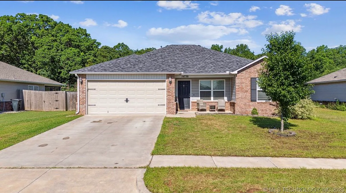 3 bed, 1290 sqft, $1,750 — Photo 1