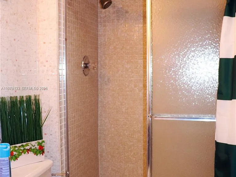900 Saint Charles Pl #316 — Photo 37
