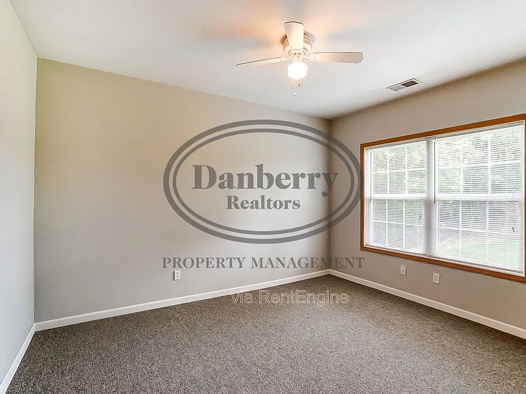 1103 N Byrne Rd — Photo 29