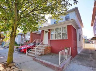 418 Applegate Ct, Brooklyn, NY 11223
