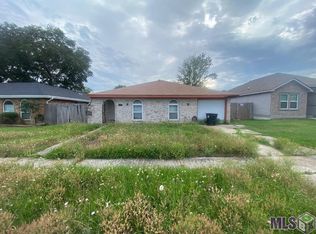 7430 Crestmont Rd, New Orleans, LA 70126