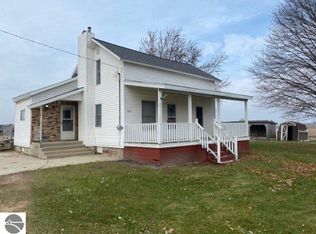 5607 N Bagley Rd, Saint Louis, MI 48880