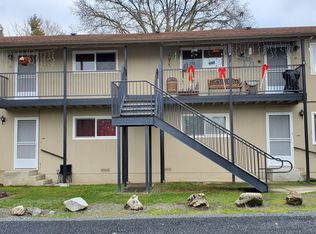 1403 Oakhill Ln, Grants Pass, OR 97527