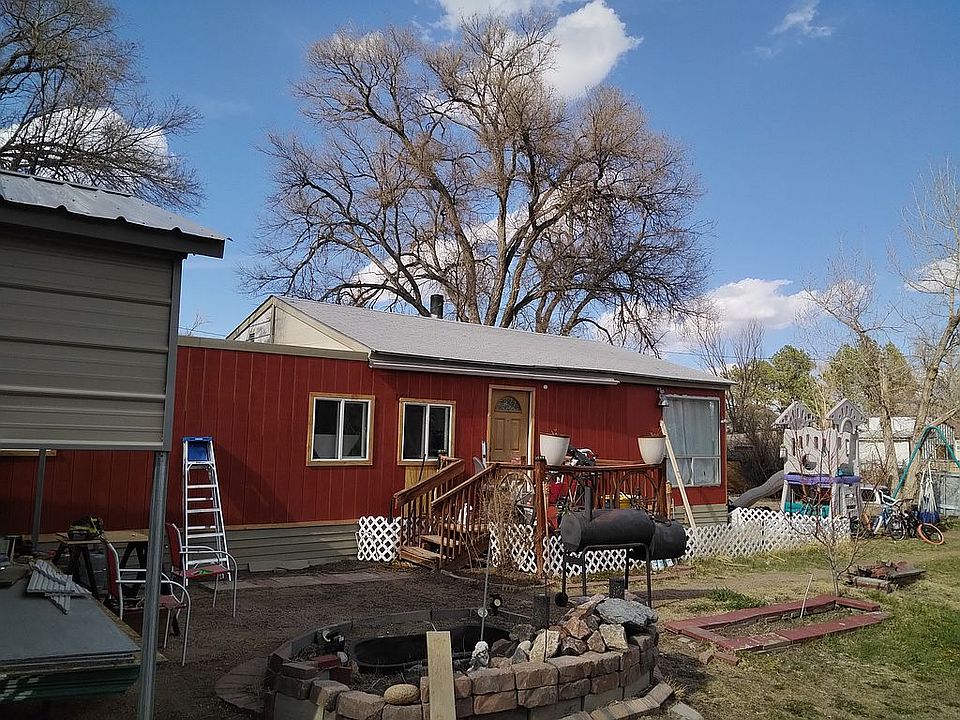 2nd image of 212 Pueblo Ave