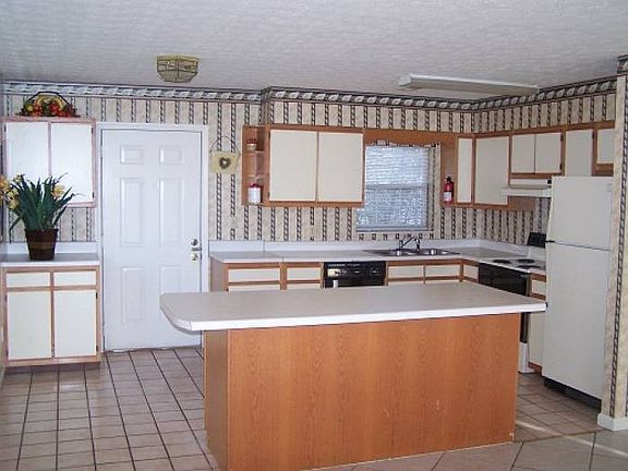 APPLIANCES INCLUDED