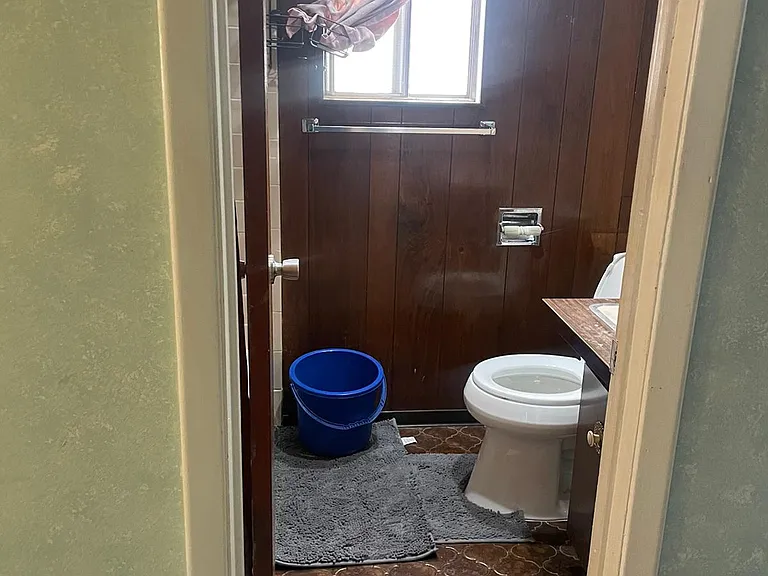 438 Liberty Ave — Photo 7