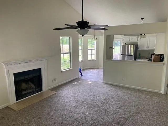 89 Grassmire Dr — Photo 2
