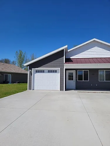 5282 Christopher Dr Photo 1