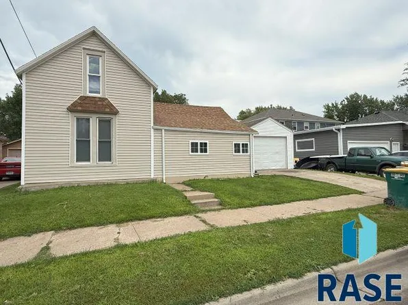 716 W 13th St, Sioux Falls, SD 57104