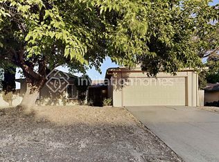 5884 Revelstok Dr, Sacramento, CA 95842