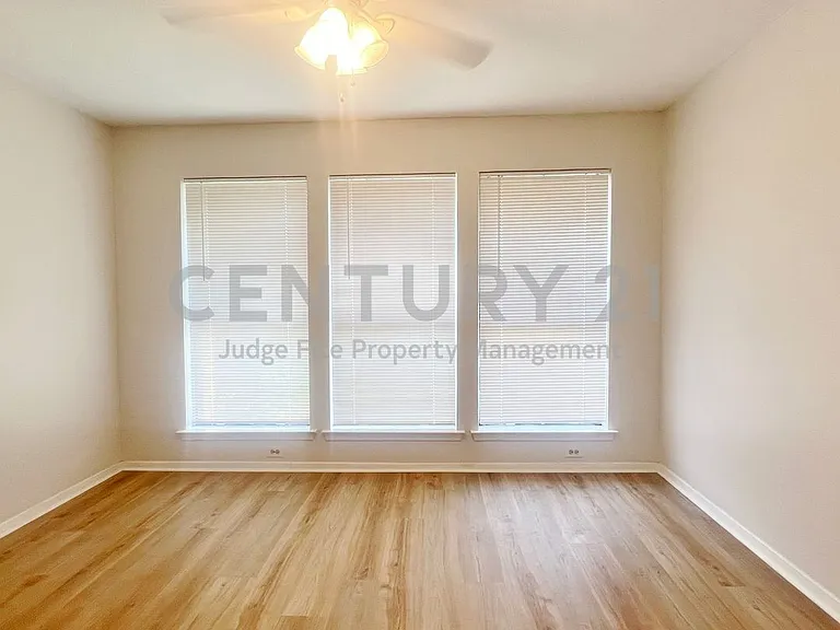 3037 Airhaven St — Photo 7