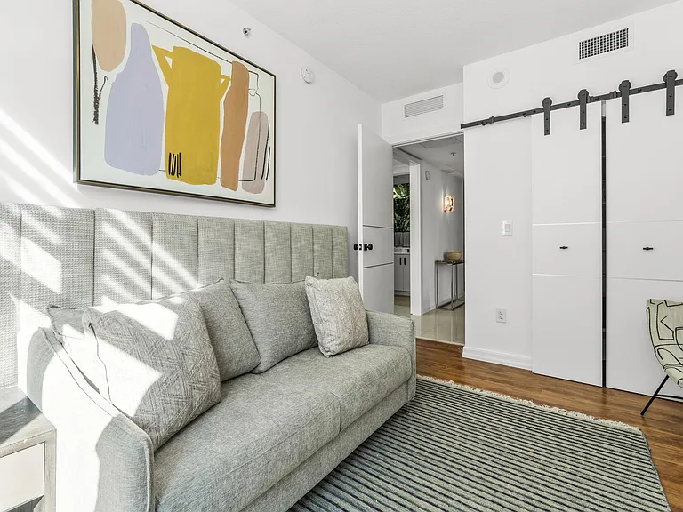 550 Okeechobee Blvd #422 — Photo 23