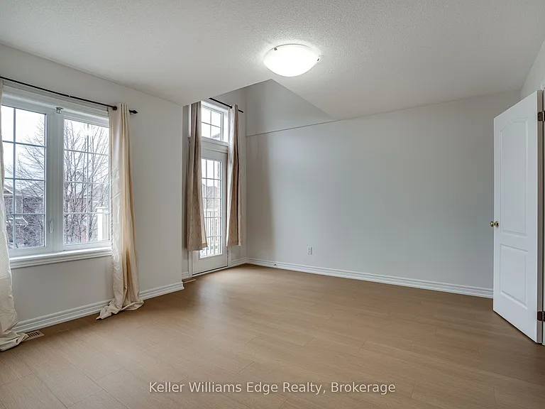 93 Glendarling Cres — Photo 30