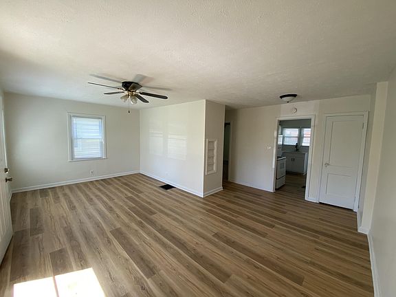 3rd image of 3836 E Pleasant Run Parkway North Dr