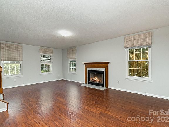 5th image of 6827 Oldecastle Ct