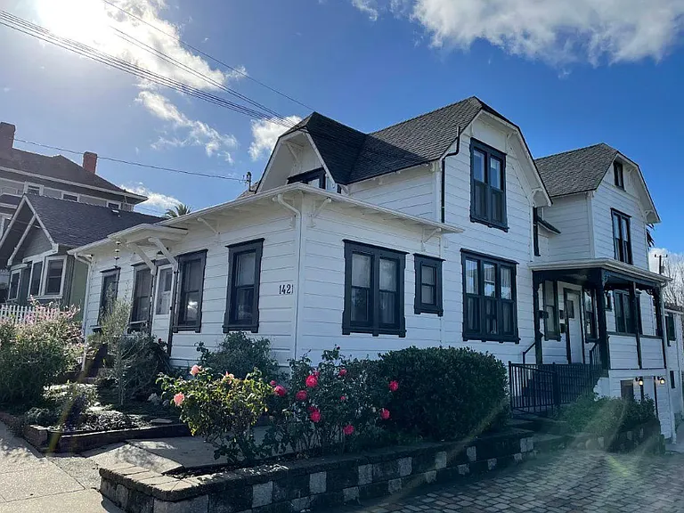 1421 Garden Street