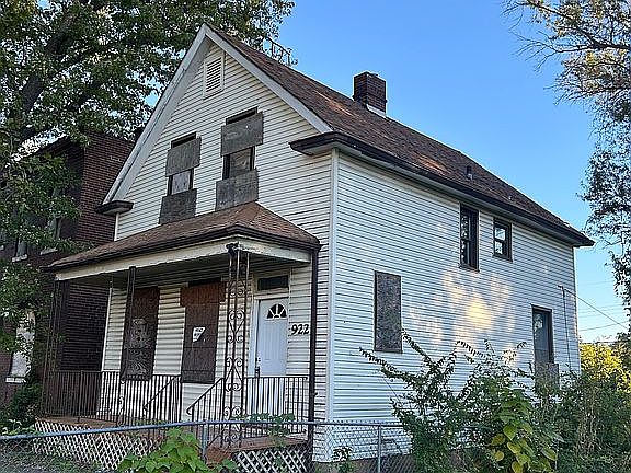 2nd image of 922 Canaan Ave