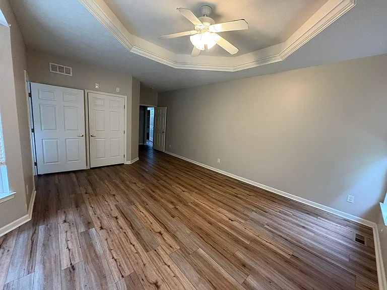3839 Taft Ave — Photo 11