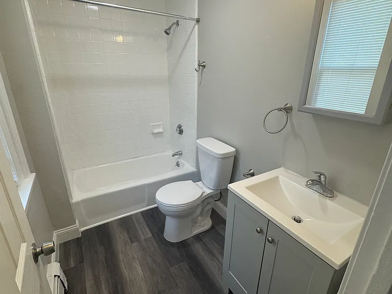 37 Walnut Ave — Photo 6