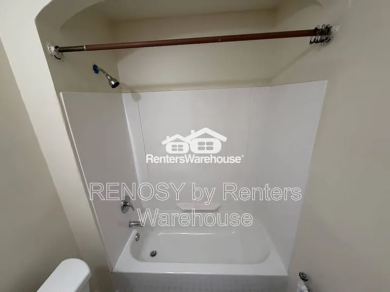 4334 Berger Ave — Photo 5