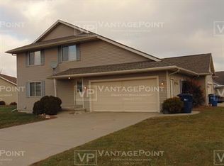 1862 Golden Bell Dr, Green Bay, WI 54313