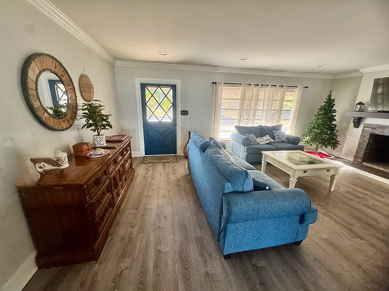 734 Memorial Dr — Photo 14